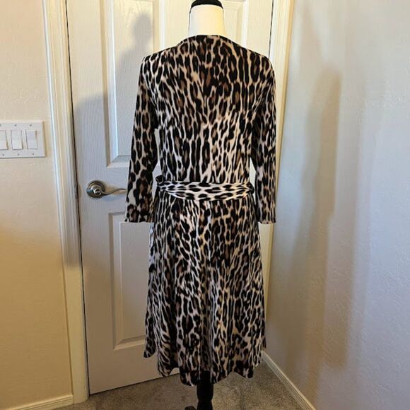 East fifth, large cross wrap dress, leopard print with belt. large size dress - Picture 2 of 8